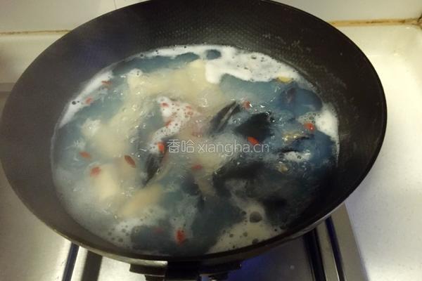 淡菜山药滋补汤的做法图解8