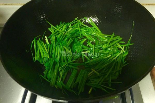 韭菜炒淡菜的做法图解4