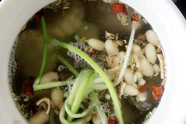 大骨汤的做法图解8