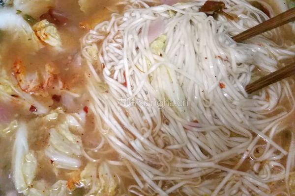 泡菜煮面的做法图解10