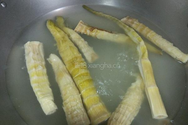 干笋烧牛肉的做法图解2