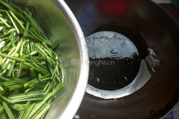 韭菜炒豆皮的做法图解5