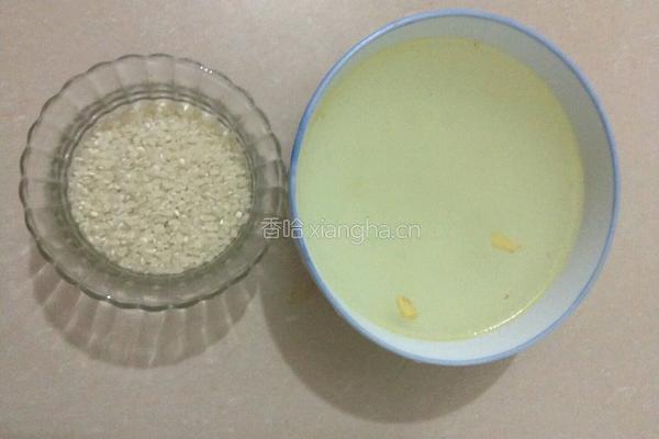 鸡汤粥的做法图解1