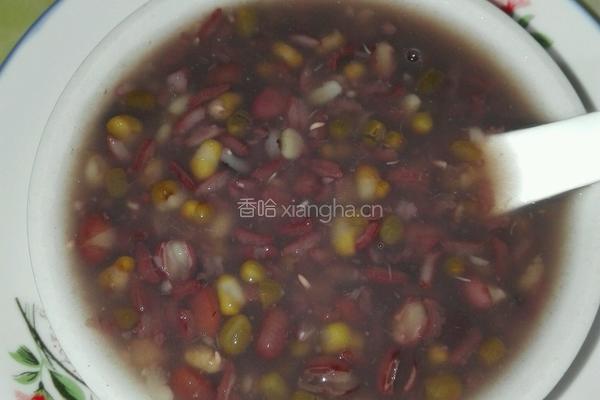 黑米红豆绿豆糯米粥的做法图解5