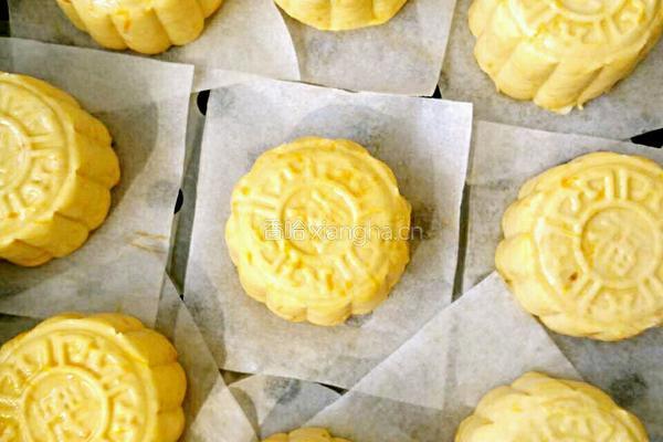 南瓜豆沙馅月饼的做法图解3