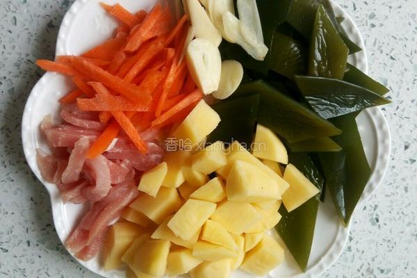 土豆海带汤的做法图解2