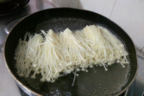 捞汁金针菇的做法图解7