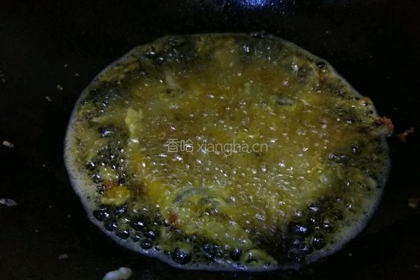 甜紫苏叶配油炸鱼的做法图解7