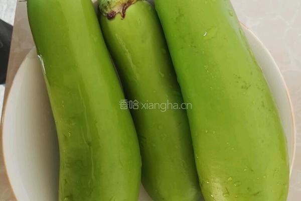 西红杮炒茄子的做法图解1