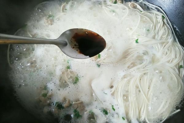 肉丸子面条的做法图解9
