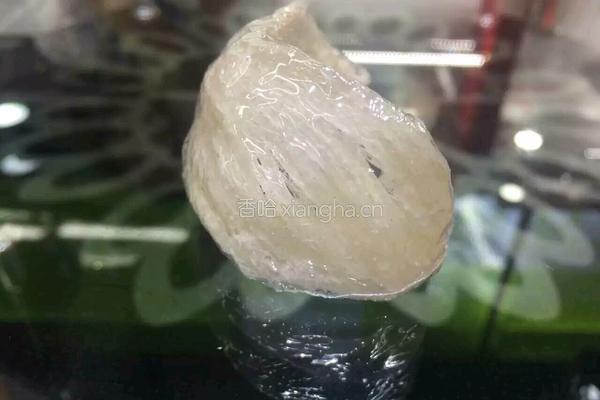 冰糖燕窝的做法图解1