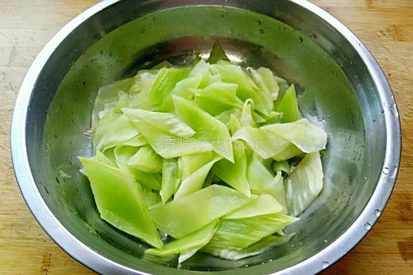 肉炒莴笋的做法图解2