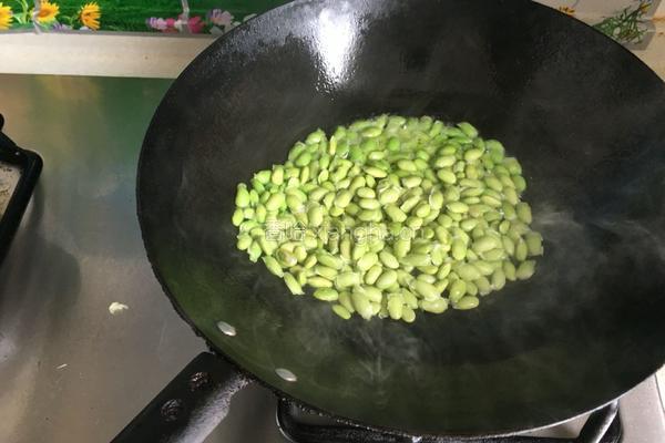 毛豆炒豆干的做法图解3
