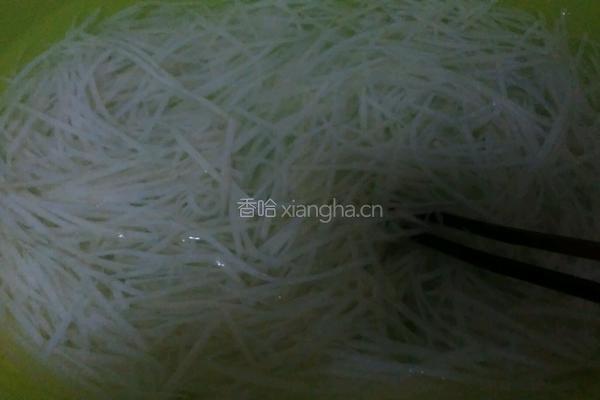 呛拌酸辣土豆丝的做法图解5