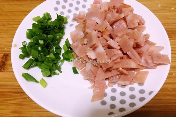 五彩黄金炒饭的做法图解3