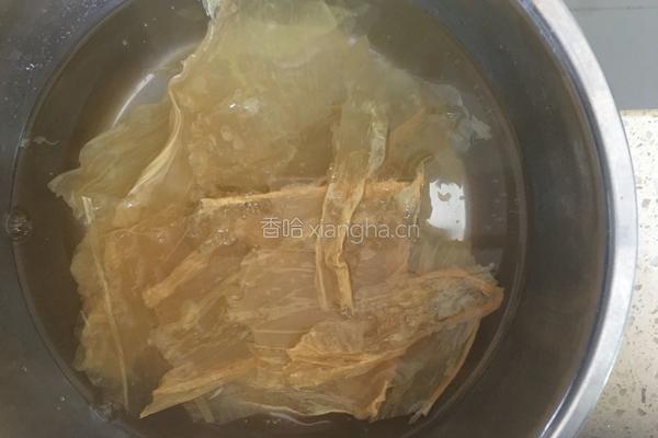 豆腐皮汤的做法图解1
