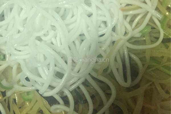 土豆丝炒粉条的做法图解7