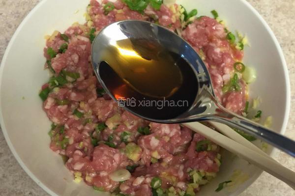 【油面筋塞肉】上海风味的做法图解3