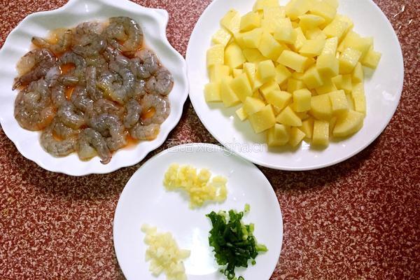 虾仁炒土豆的做法图解2