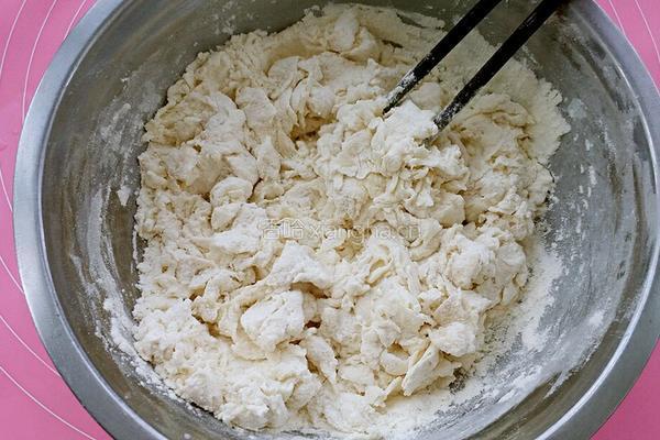 豆沙花卷的做法图解3