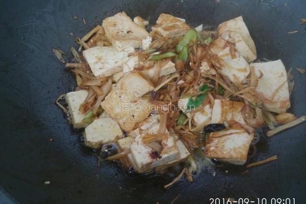 黄花菜炒豆腐的做法图解8