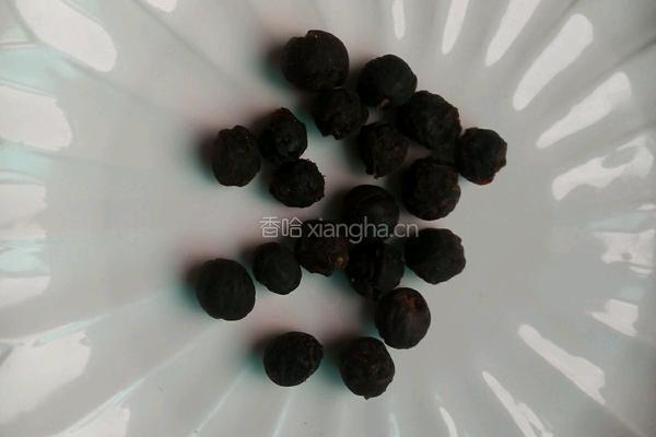 桂圆莲子汤的做法图解3