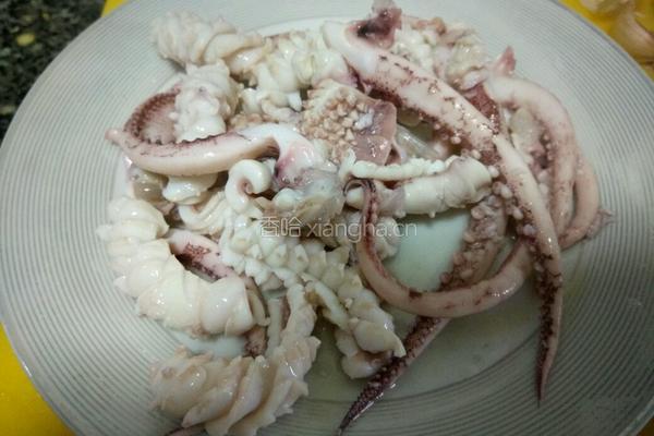 蒜苔鱿鱼的做法图解6