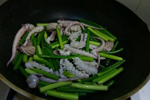 蒜苔鱿鱼的做法图解9