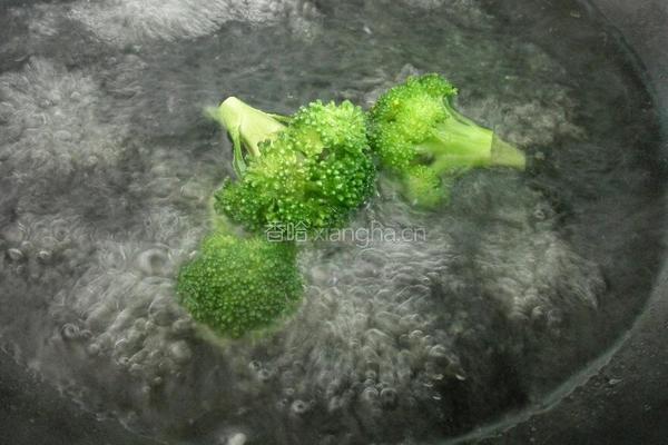 自制黑椒牛排的做法图解3