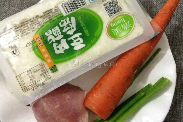 豆腐肉末汤的做法图解1