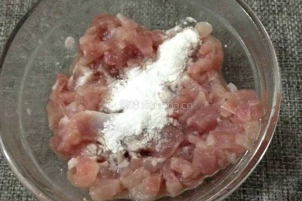 肉末香芹炒粉条的做法图解1