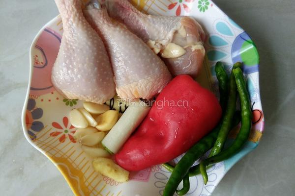 柱侯酱烧鸡腿的做法图解1