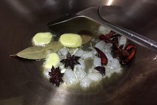土豆红烧肉的做法图解3