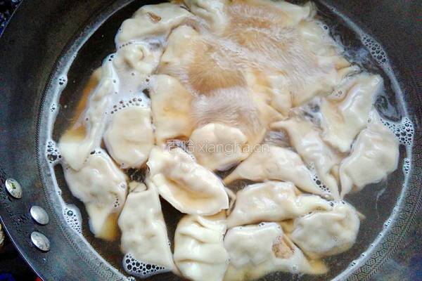香菇虾仁饺子的做法图解19