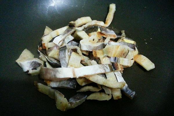 鳗鱼干冬瓜煲的做法图解3