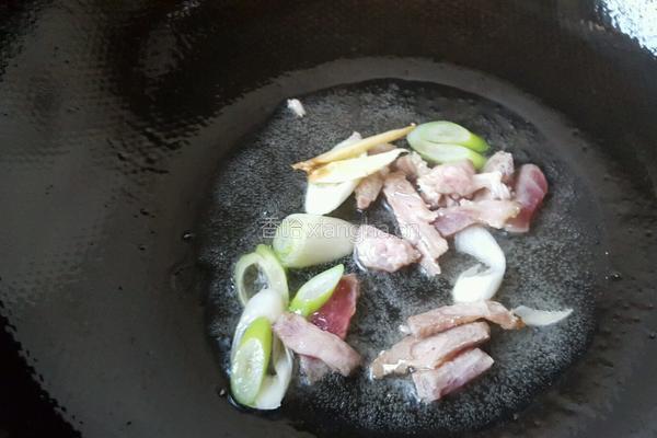 芹菜炒肉的做法图解5