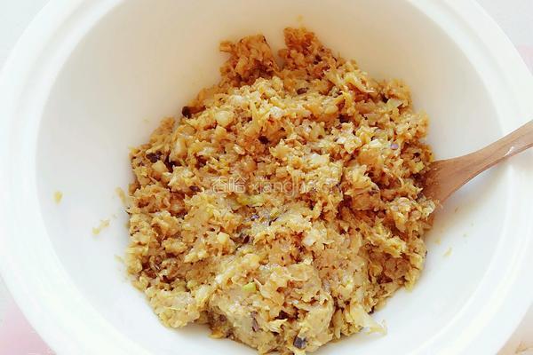 酸菜油滋啦馅水饺的做法图解6
