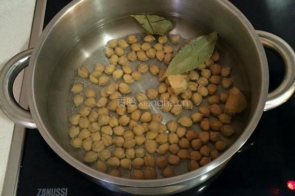 金枪鱼鹰嘴豆沙拉的做法图解1