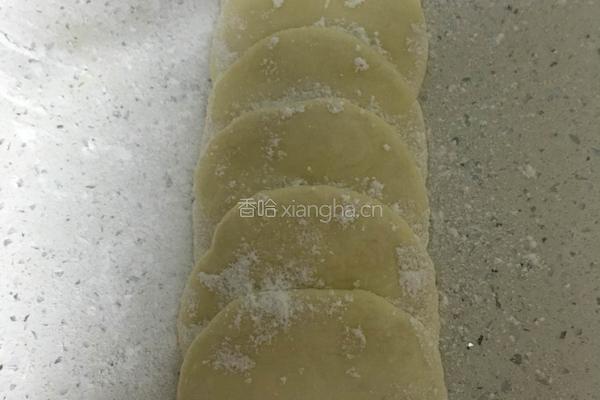 猪手(招财)花卷的做法图解5