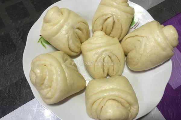 猪手(招财)花卷的做法图解13