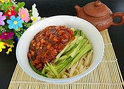 黄豆酱香凉拌面