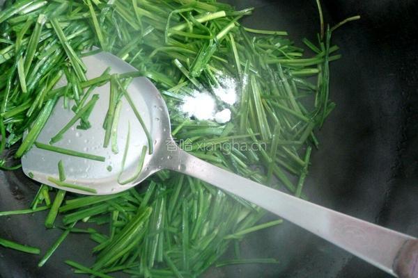 韭菜炒烧饼的做法图解7