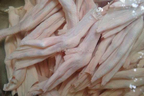 卤鸭脚的做法图解1