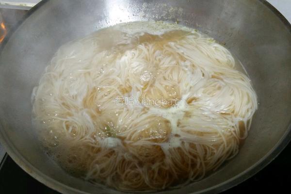 菠菜汤面条的做法图解8