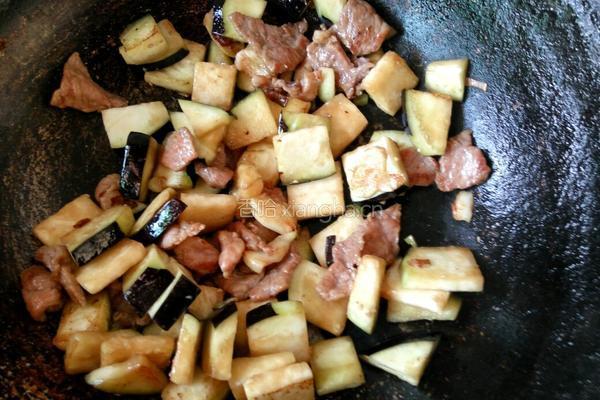 猪肉茄子炖粉条的做法图解8