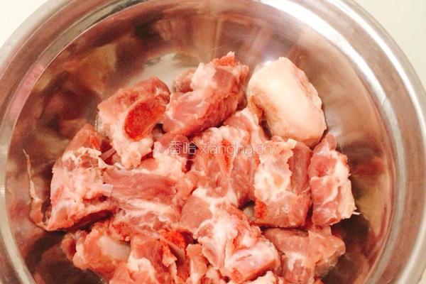 排骨绿豆冬瓜汤的做法图解1