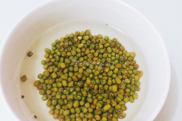 排骨绿豆冬瓜汤的做法图解2