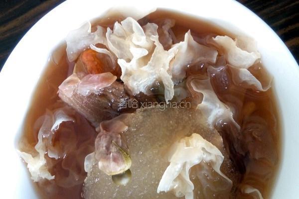 银耳雪梨羹的做法图解4