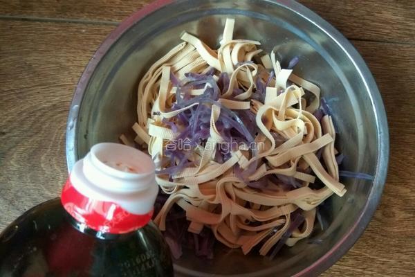 紫甘蓝拌豆腐丝的做法图解5