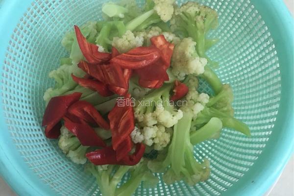 牛肉炒花菜的做法图解4